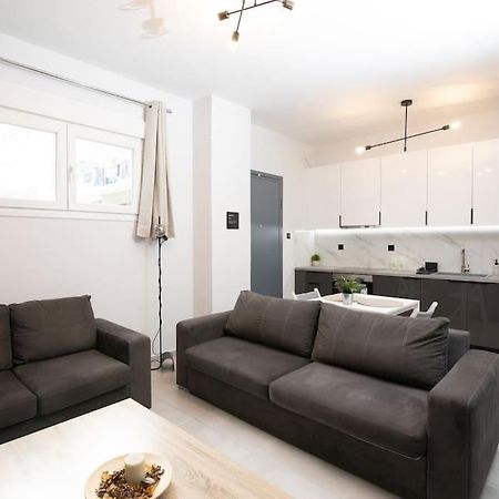 Modern & Comfy Apartment เทสซาโลนิกิ ภายนอก รูปภาพ